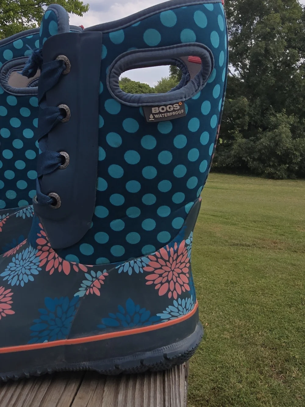 Bogs Flower Dot Classic Boot InsulateWaterproof Size US Youth/EURO 39 Womens 8